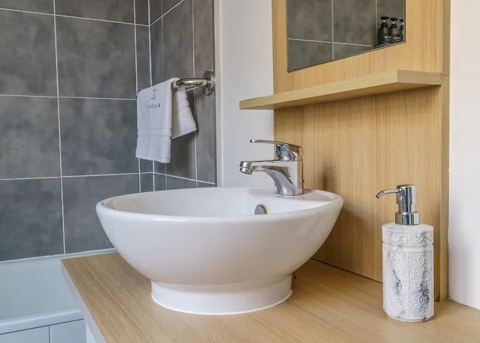 Le Baleschoux - Prestiplace Collection Apartment Tours